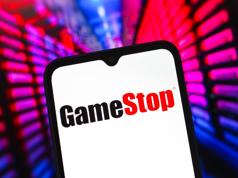 GameStop “Runs Out of Power” After Announcing $512 Million Bitcoin Purchase, Stocks Plunge More Than 10%